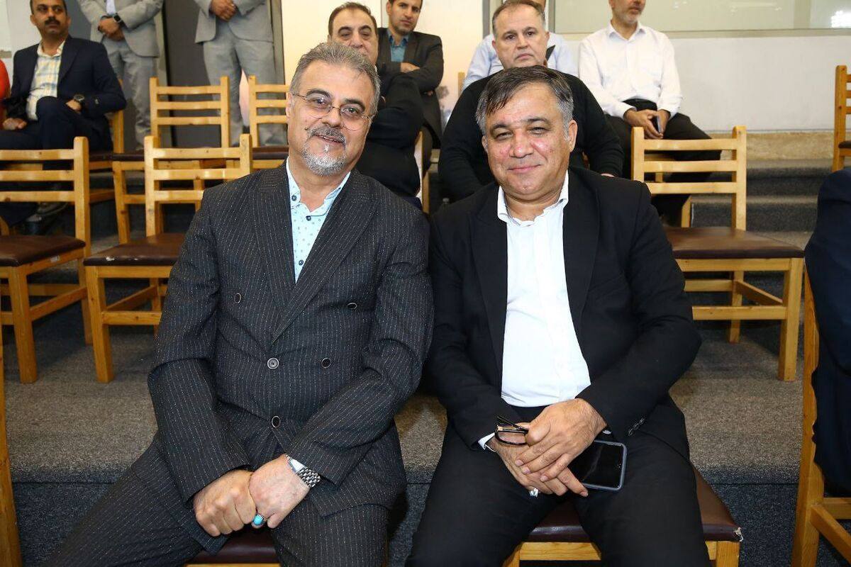 استقلال | هواداران تمنای هواداران از مدیران استقلال؛ پرسپولیس بارش را بست بیدار شوید!